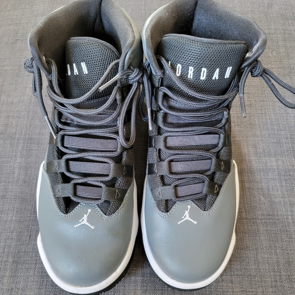 Nike Air Jordan Aura - Picture 1 of 6
